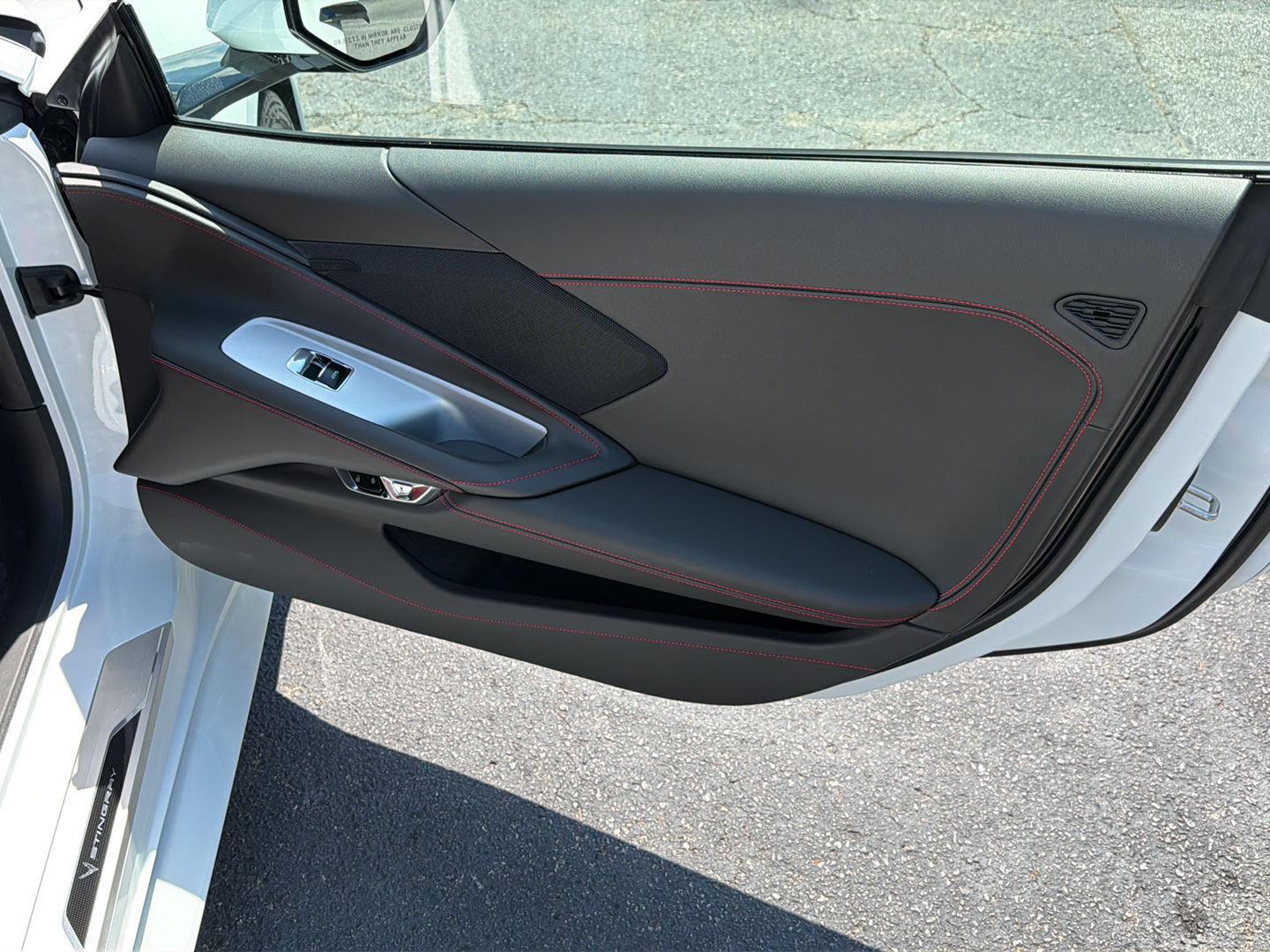 New 2027 Arctic White Chevrolet 1LT image 13