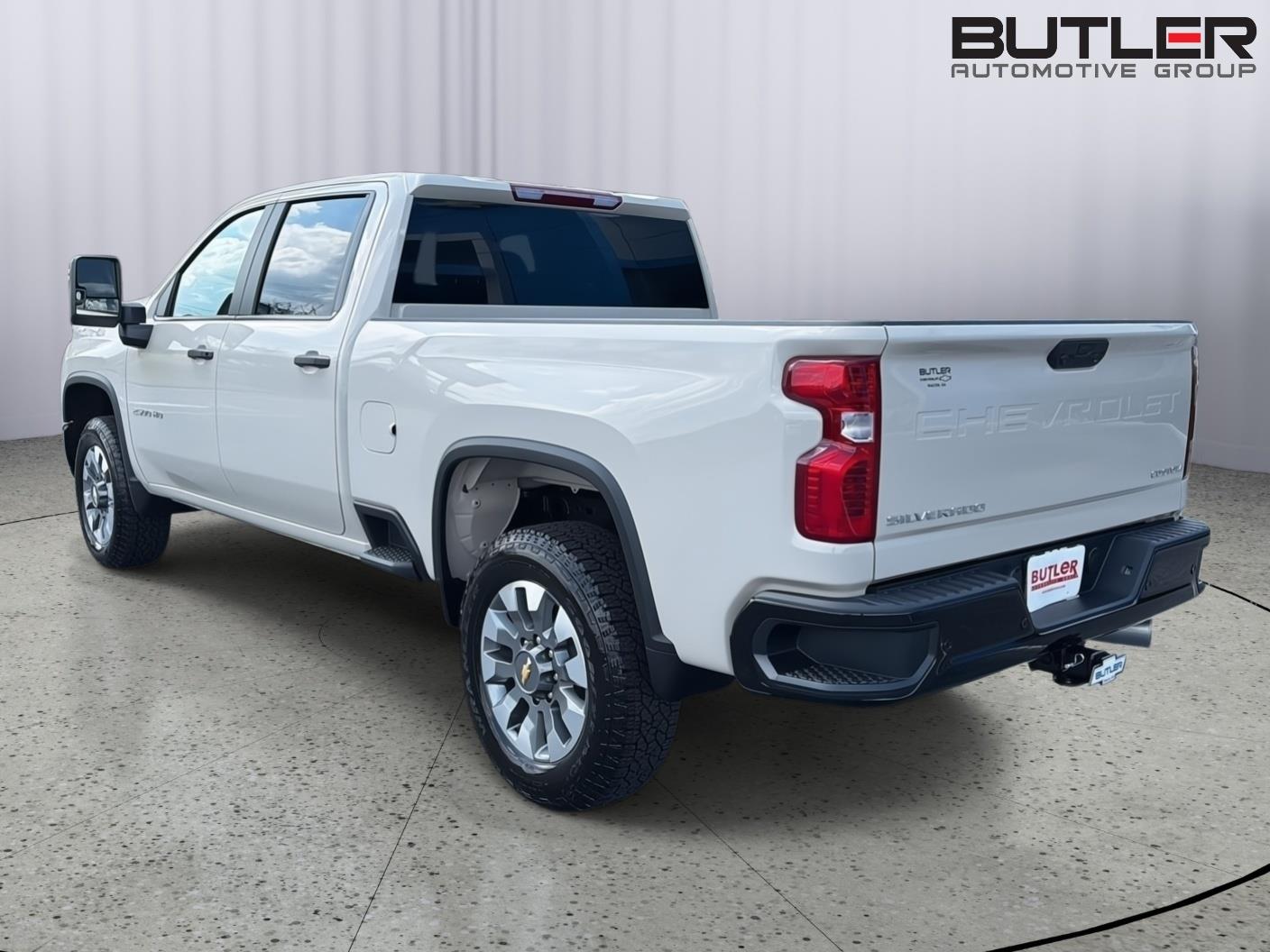 New 2026 White Sands Chevrolet Custom image 4