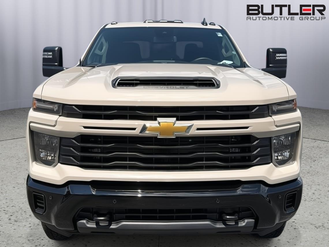 New 2026 White Sands Chevrolet Custom image 9