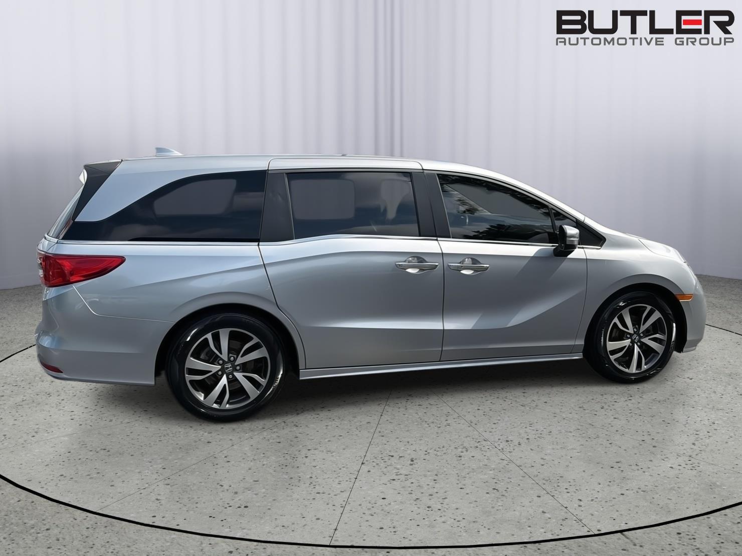 Used 2022 Honda Odyssey Van