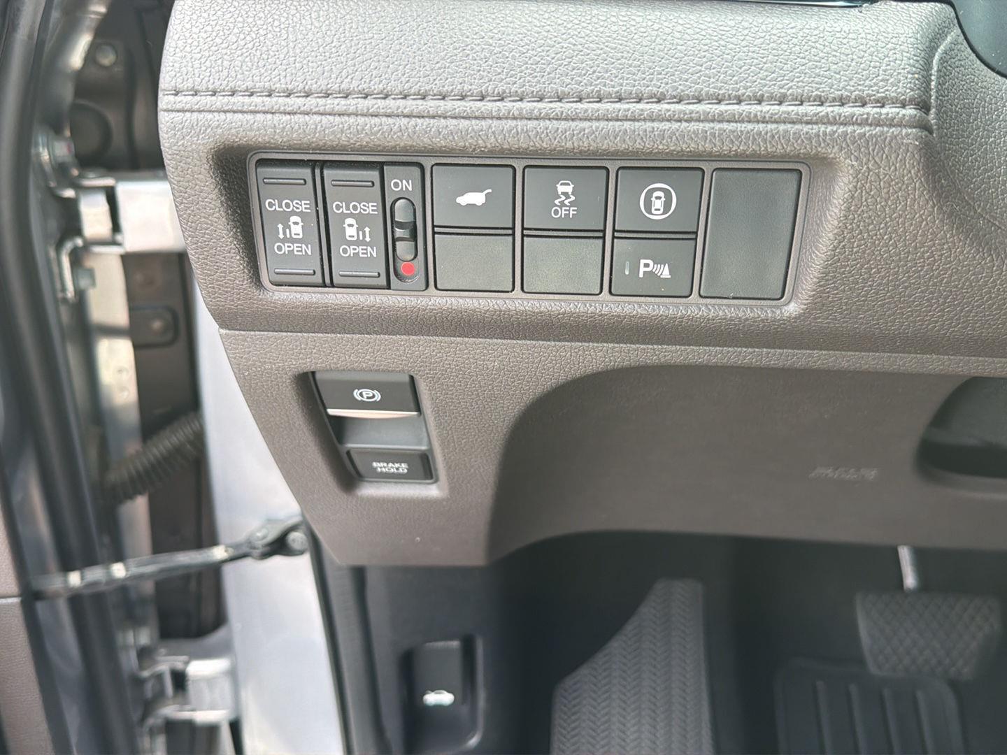 Used 2022 Honda Odyssey Van