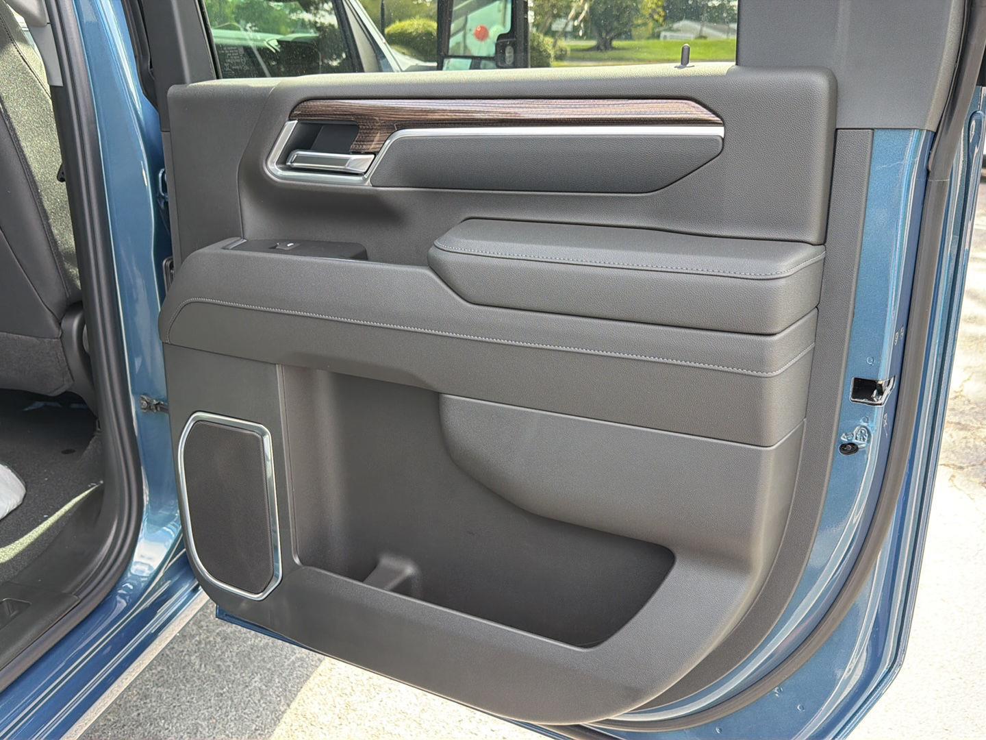 New 2026 Lakeshore Blue Metallic Chevrolet LT image 15
