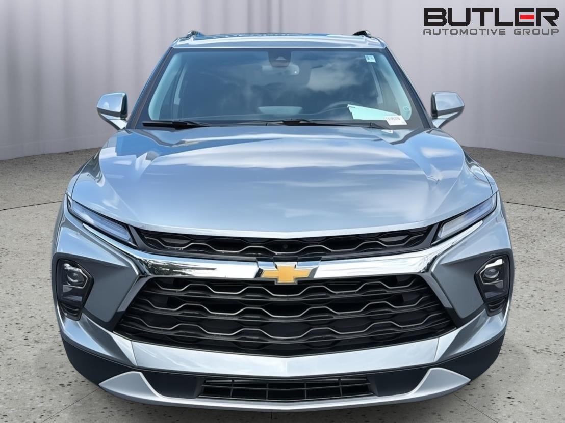 New 2026 Sterling Gray Metallic Chevrolet LT image 9