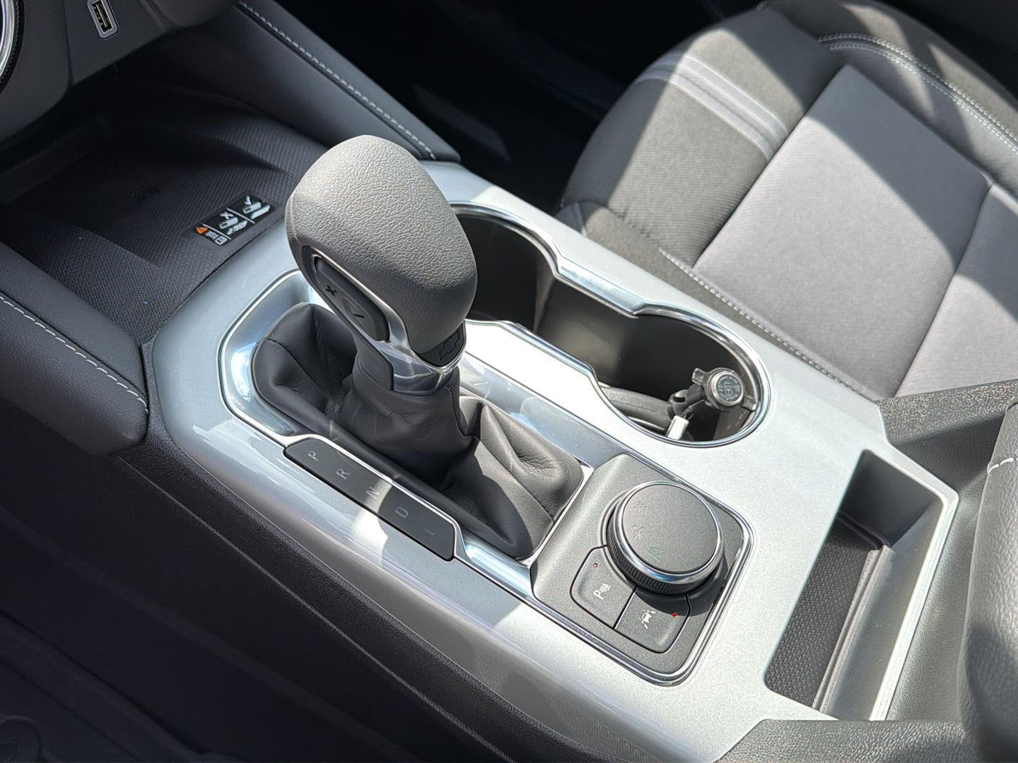 New 2026 Sterling Gray Metallic Chevrolet LT image 27