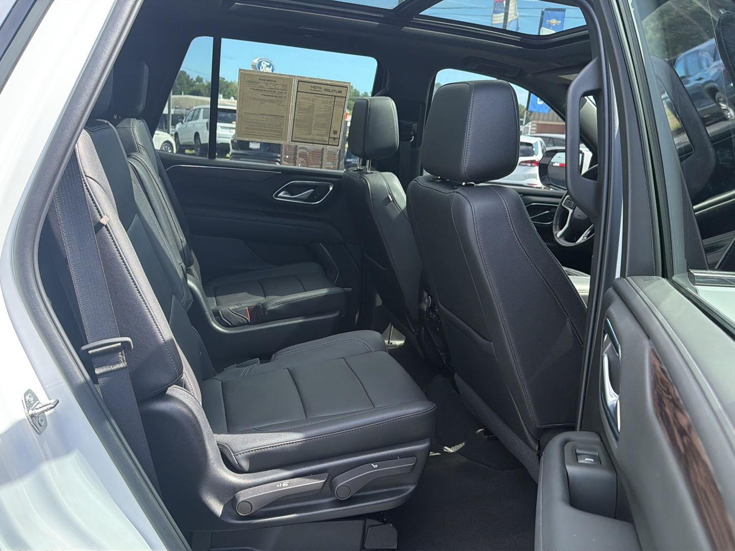 Used 2022 Summit White Chevrolet LT image 14