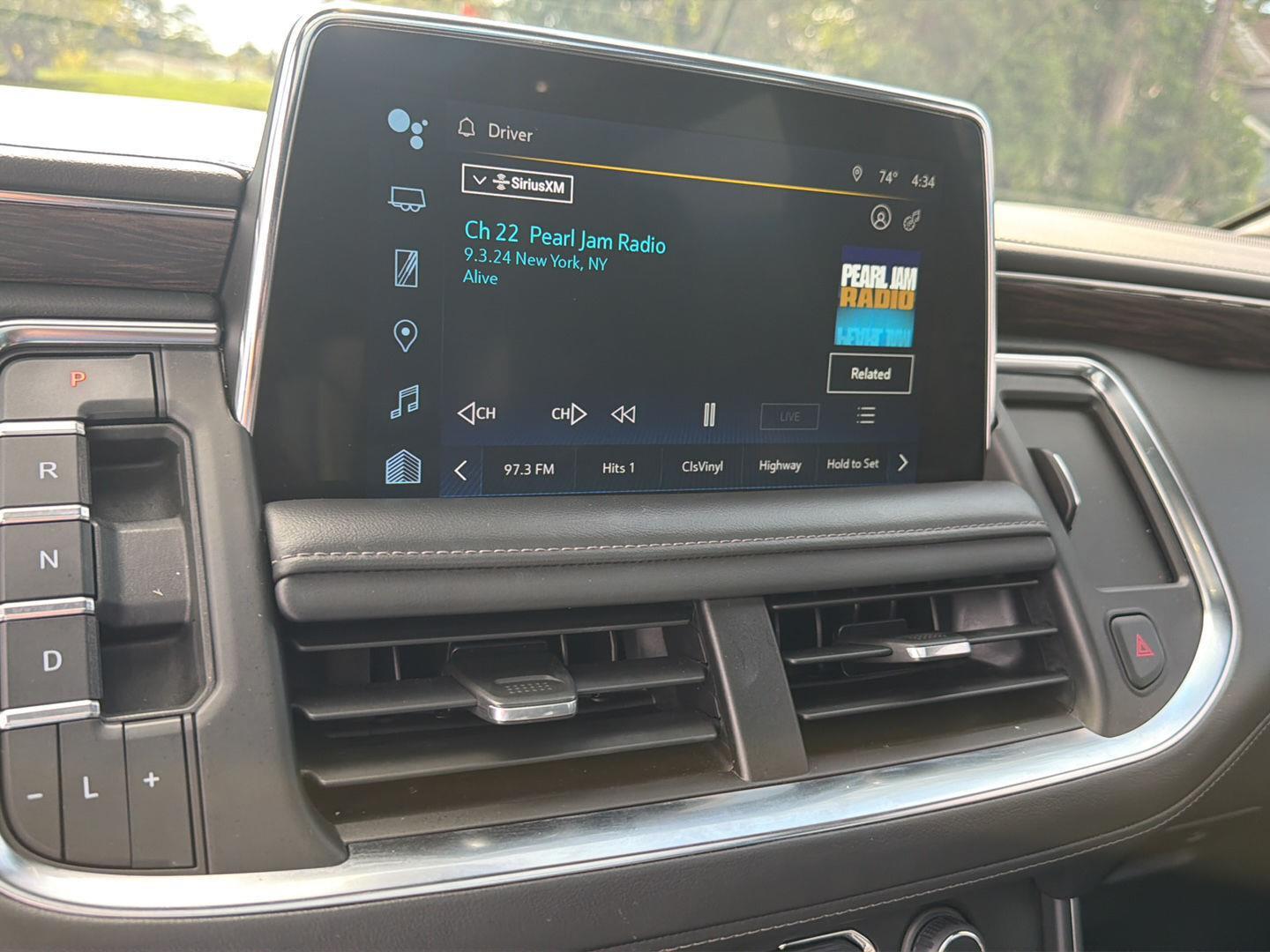 Used 2022 Summit White Chevrolet LT image 27
