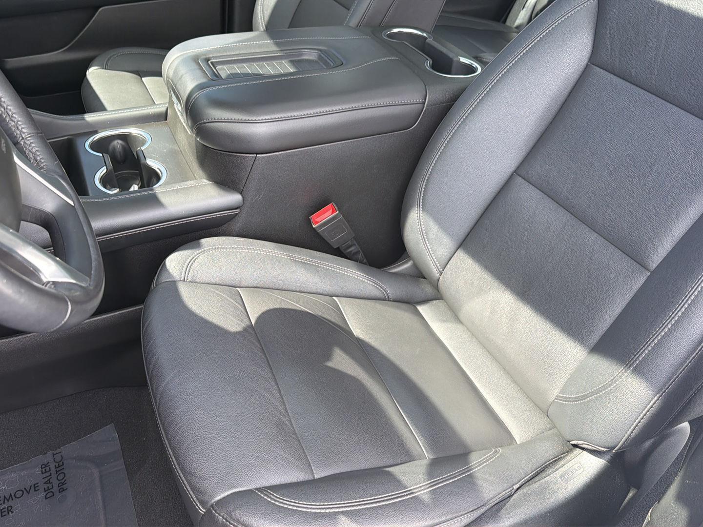 Used 2022 Summit White Chevrolet LT image 34
