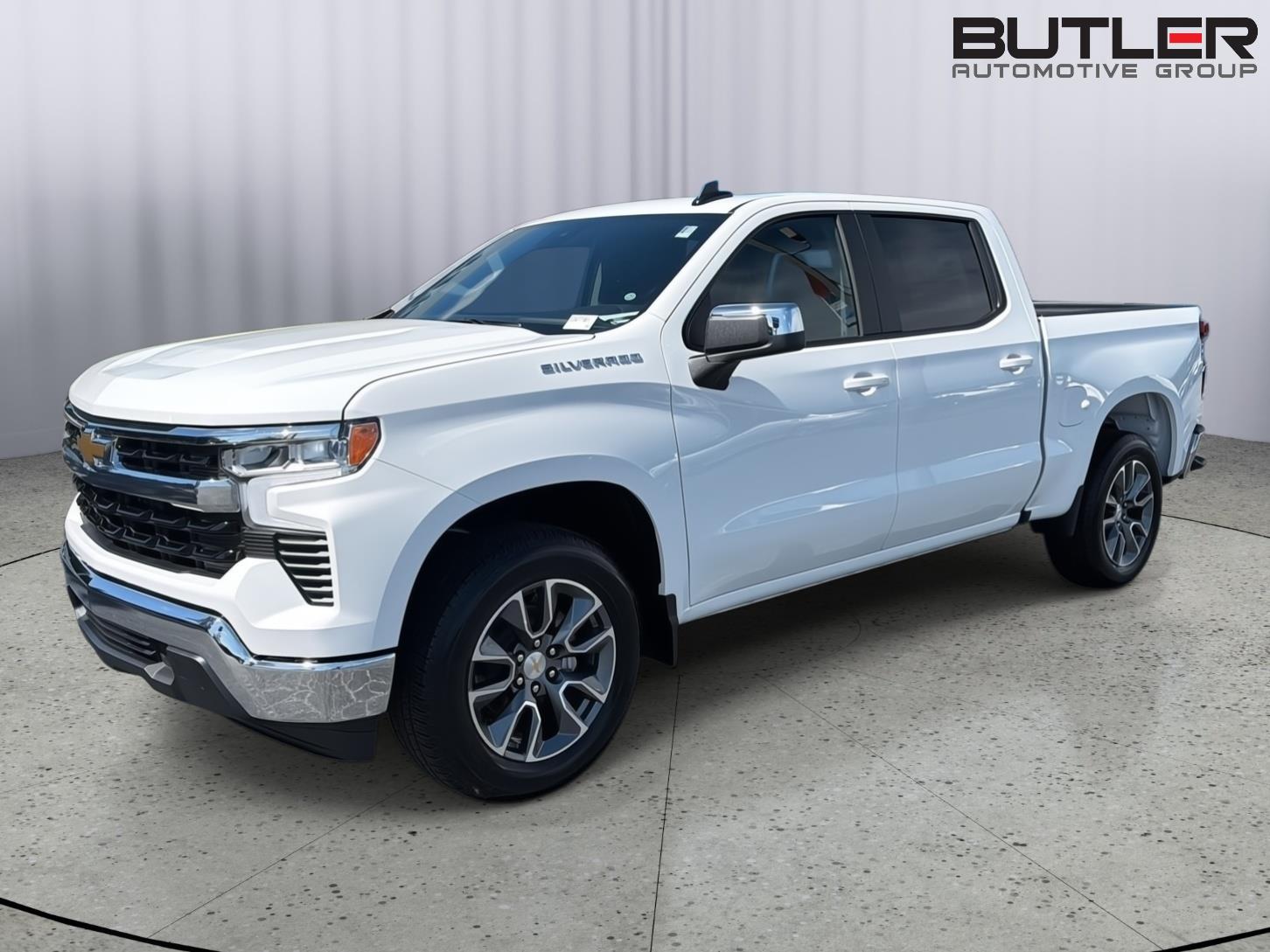 New 2026 SUMMIT WHITE Chevrolet LT image 2