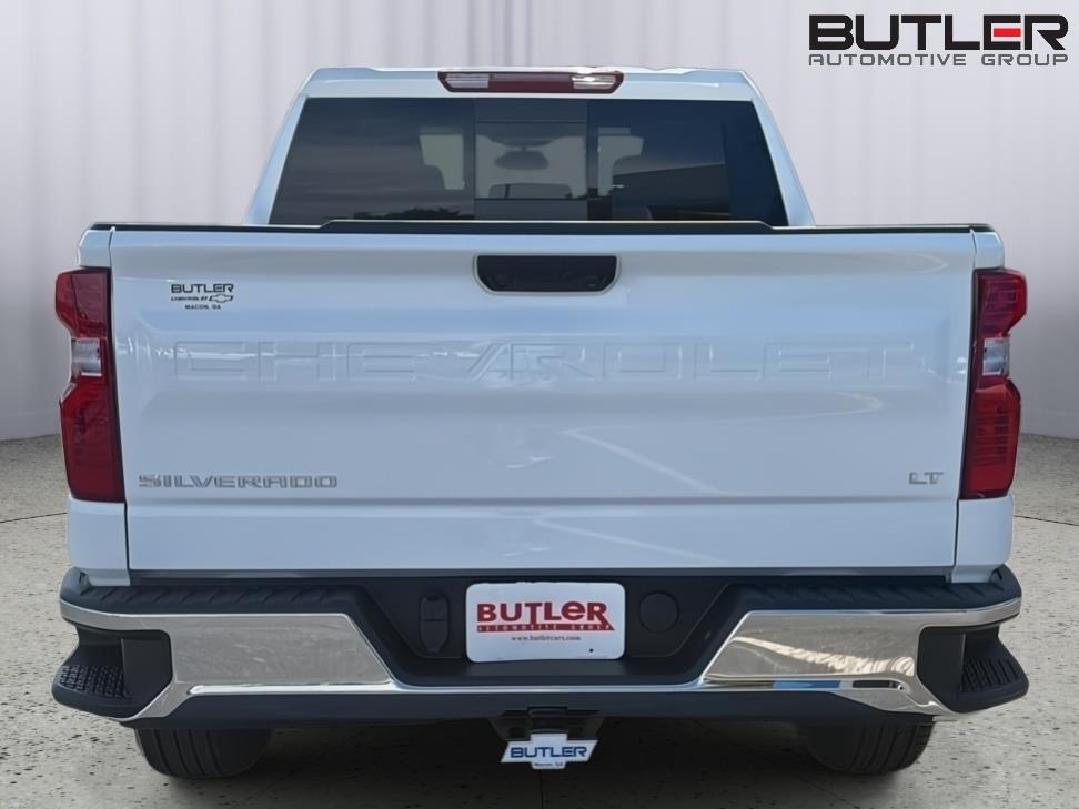 New 2026 SUMMIT WHITE Chevrolet LT image 5