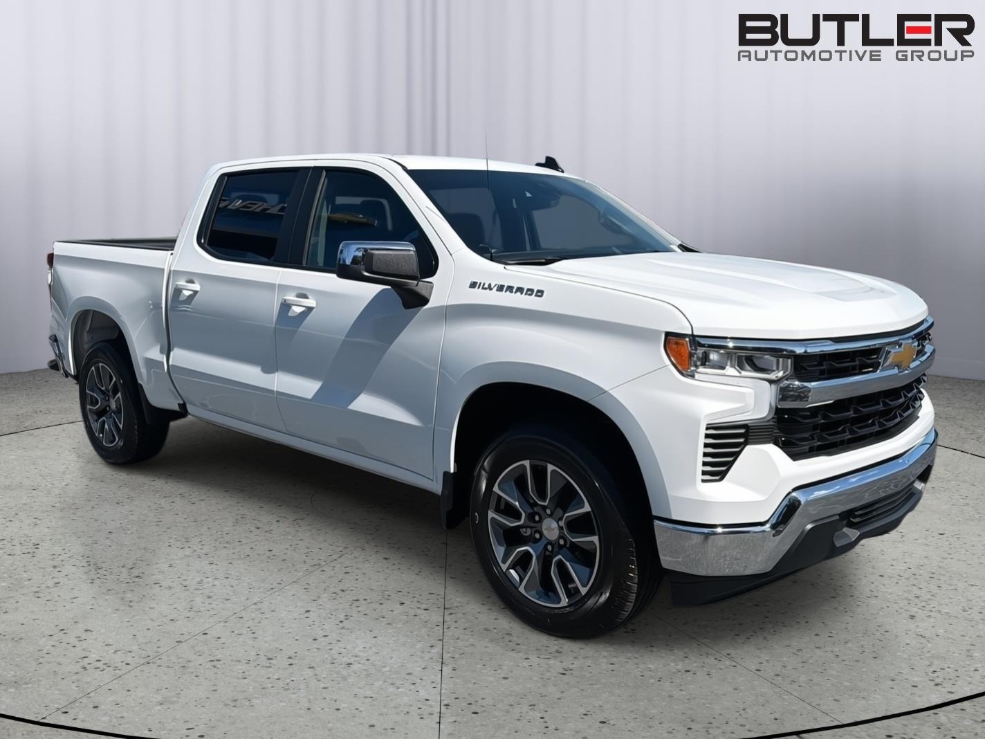 New 2026 SUMMIT WHITE Chevrolet LT image 8
