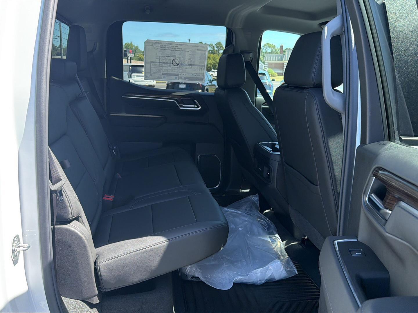 New 2026 SUMMIT WHITE Chevrolet LT image 12