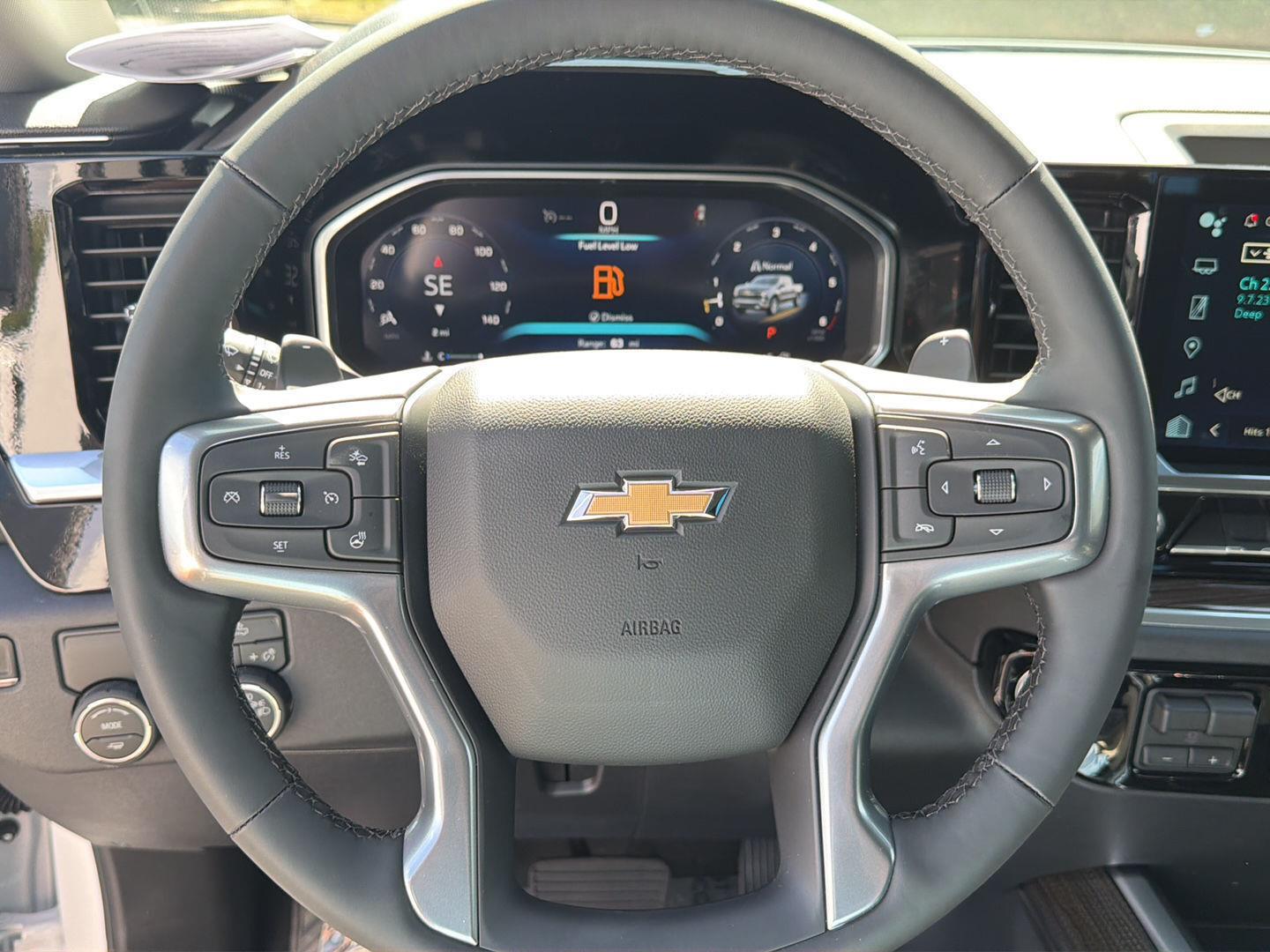 New 2026 SUMMIT WHITE Chevrolet LT image 20