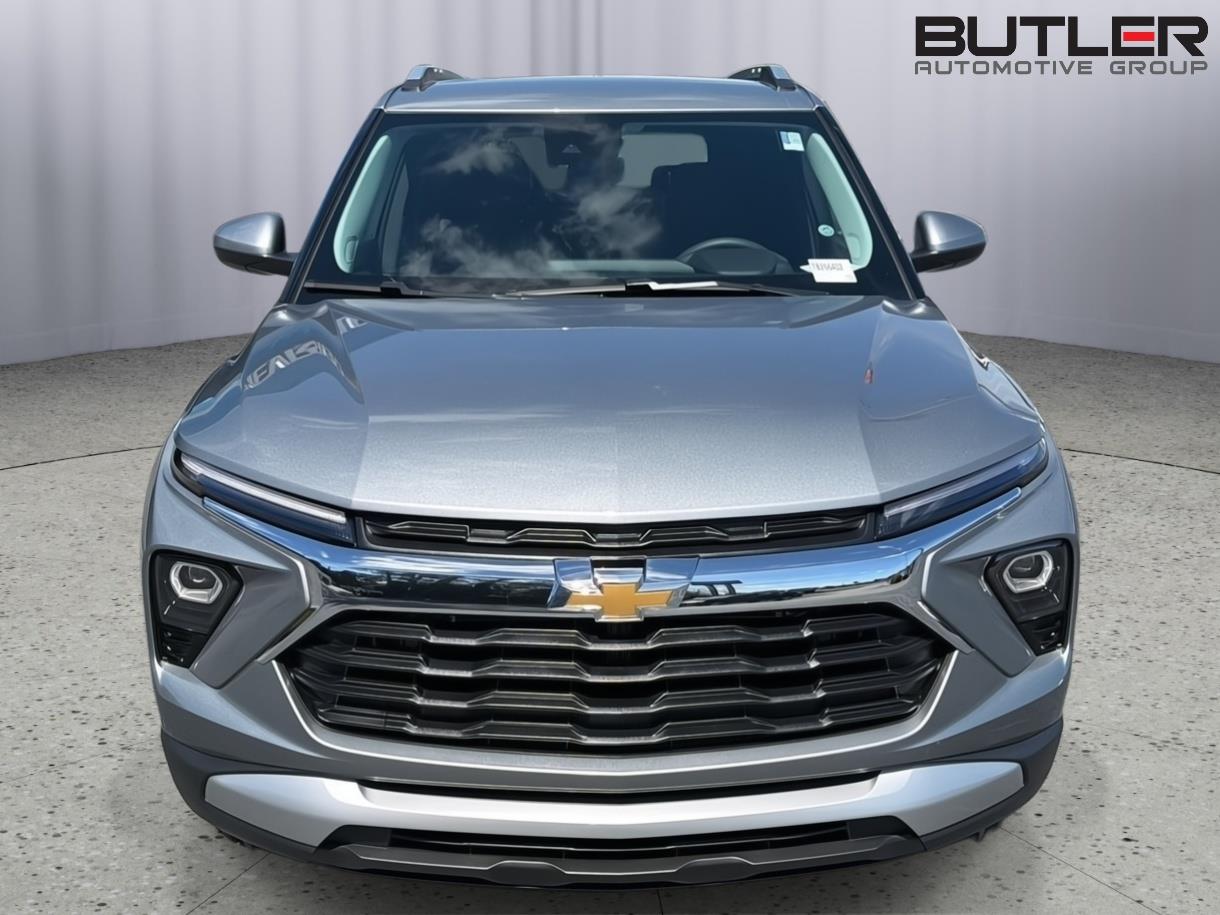 New 2026 Sterling Gray Metallic Chevrolet LT image 9