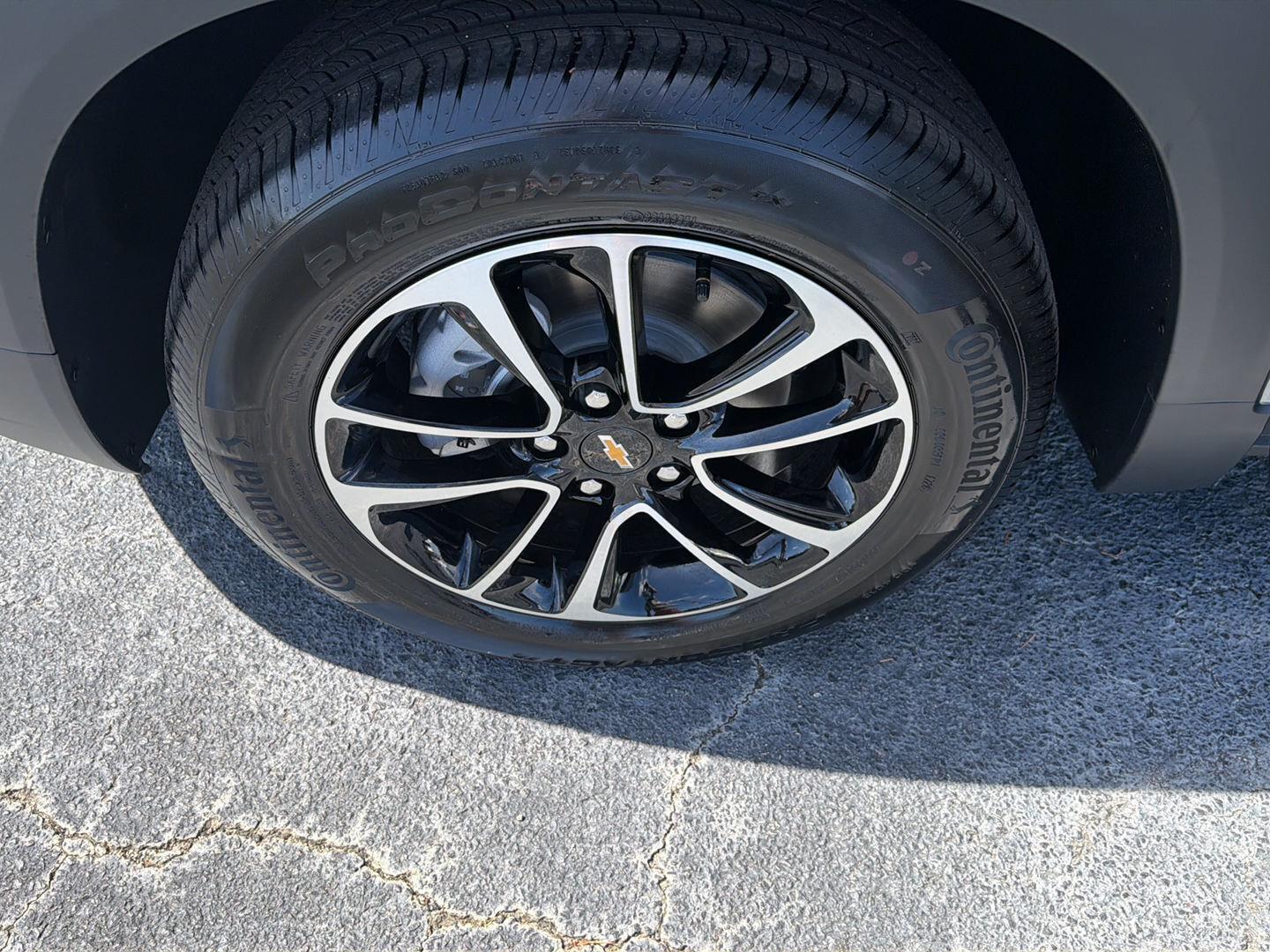 New 2026 Sterling Gray Metallic Chevrolet LT image 32