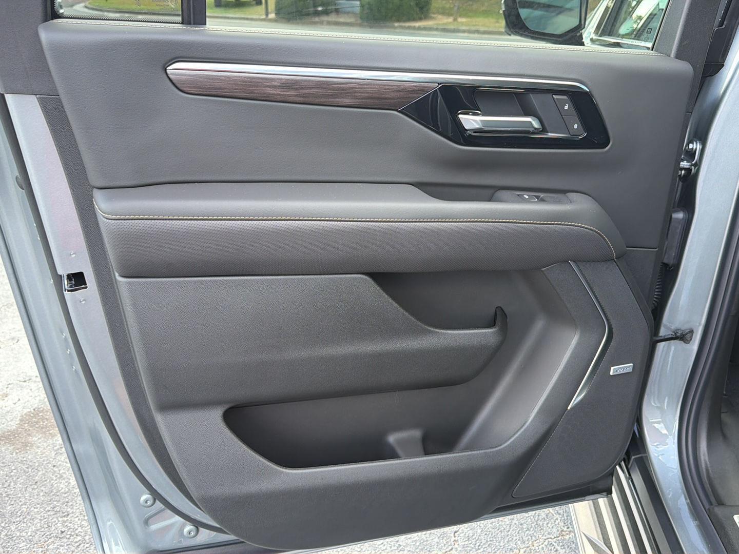 New 2026 Sterling Gray Metallic Chevrolet Premier image 19