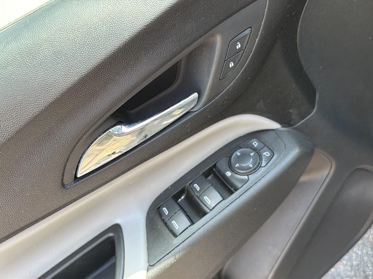 Used 2023 Chevrolet Equinox SUV