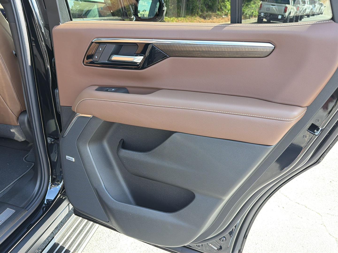 New 2026 NA Chevrolet High Country image 17