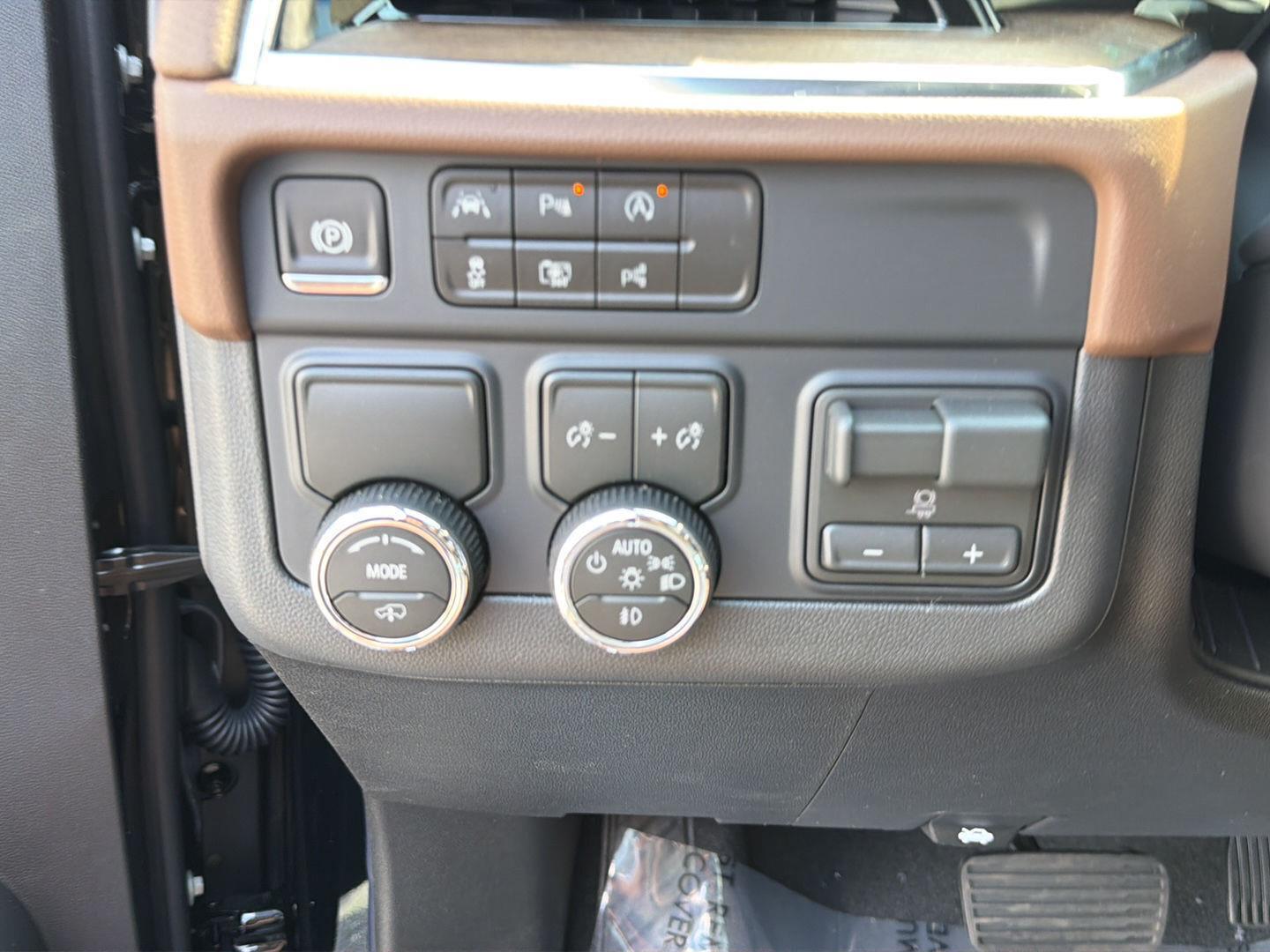 New 2026 NA Chevrolet High Country image 21