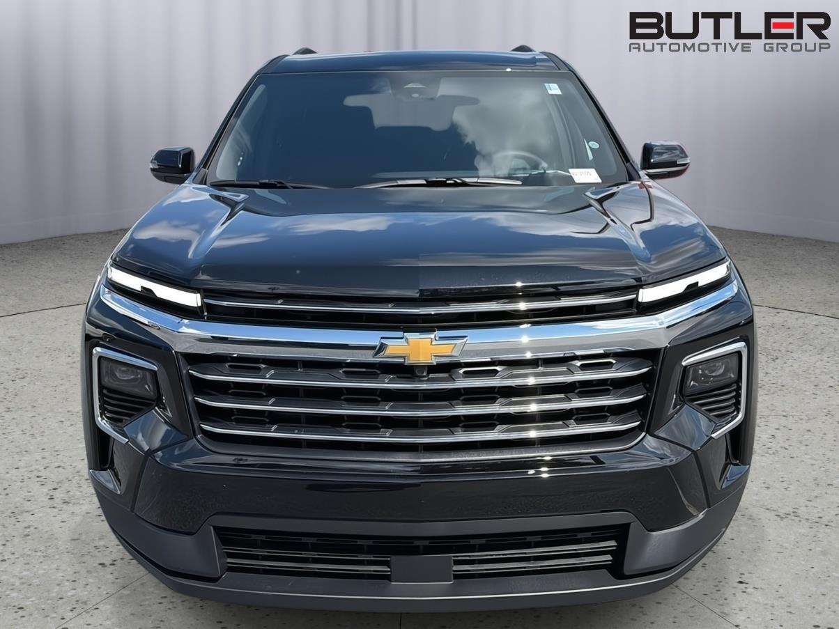 New 2027 Mosaic Black Metallic Chevrolet FWD LT image 9