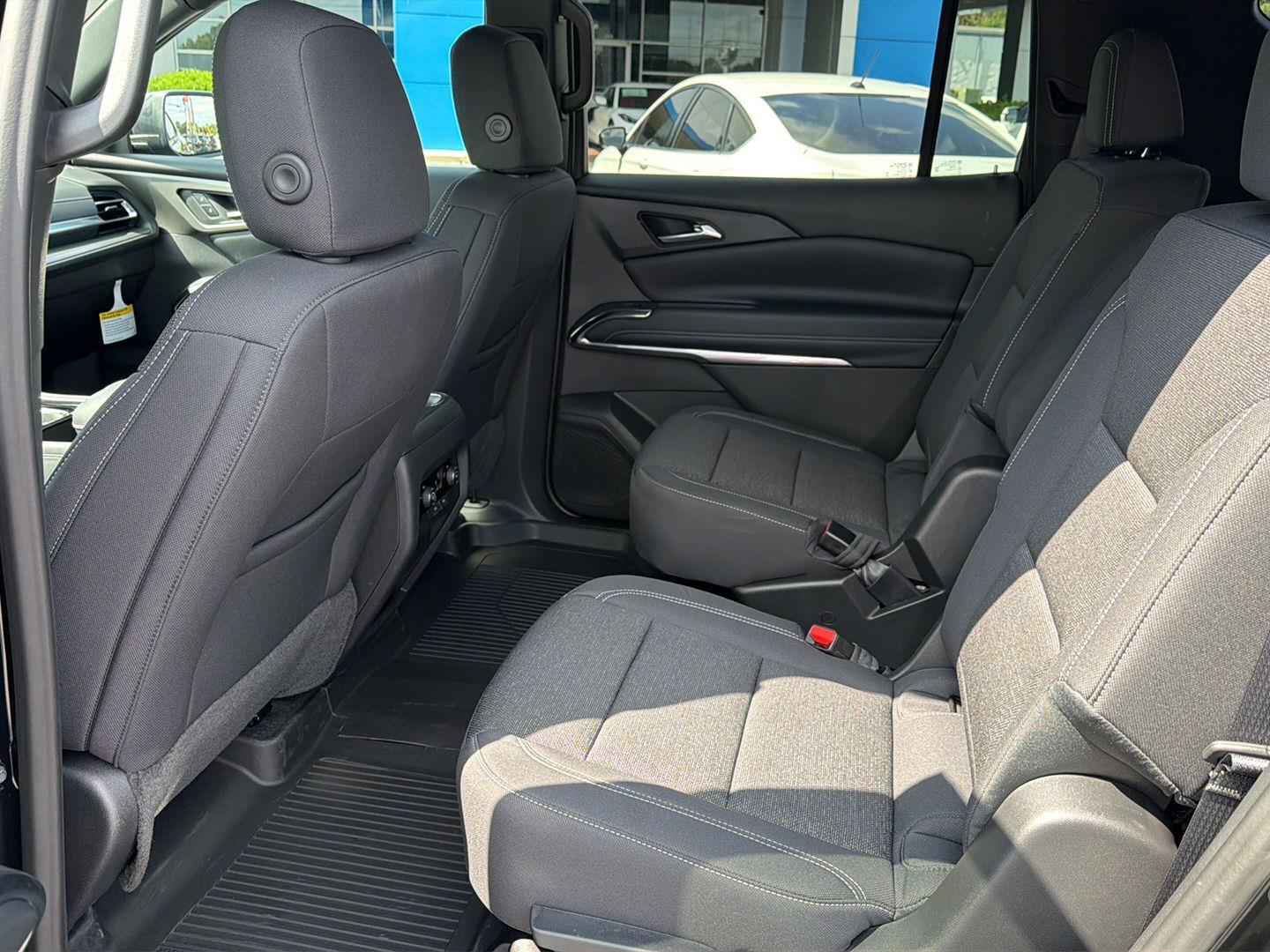 New 2027 Mosaic Black Metallic Chevrolet FWD LT image 11