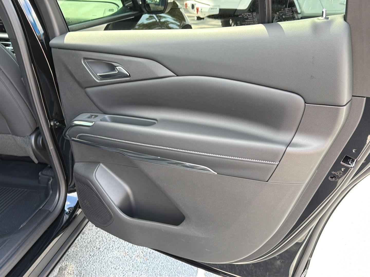 New 2027 Mosaic Black Metallic Chevrolet FWD LT image 16