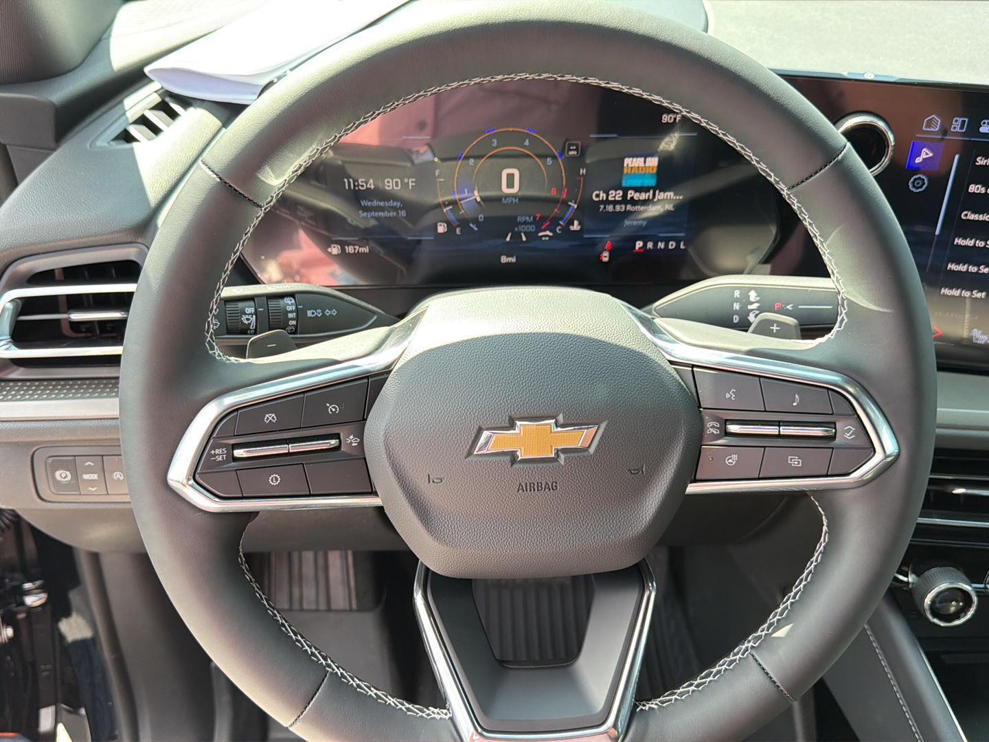 New 2027 Mosaic Black Metallic Chevrolet FWD LT image 20