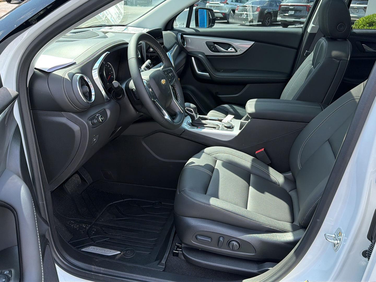 New 2026 Summit White Chevrolet LT image 10