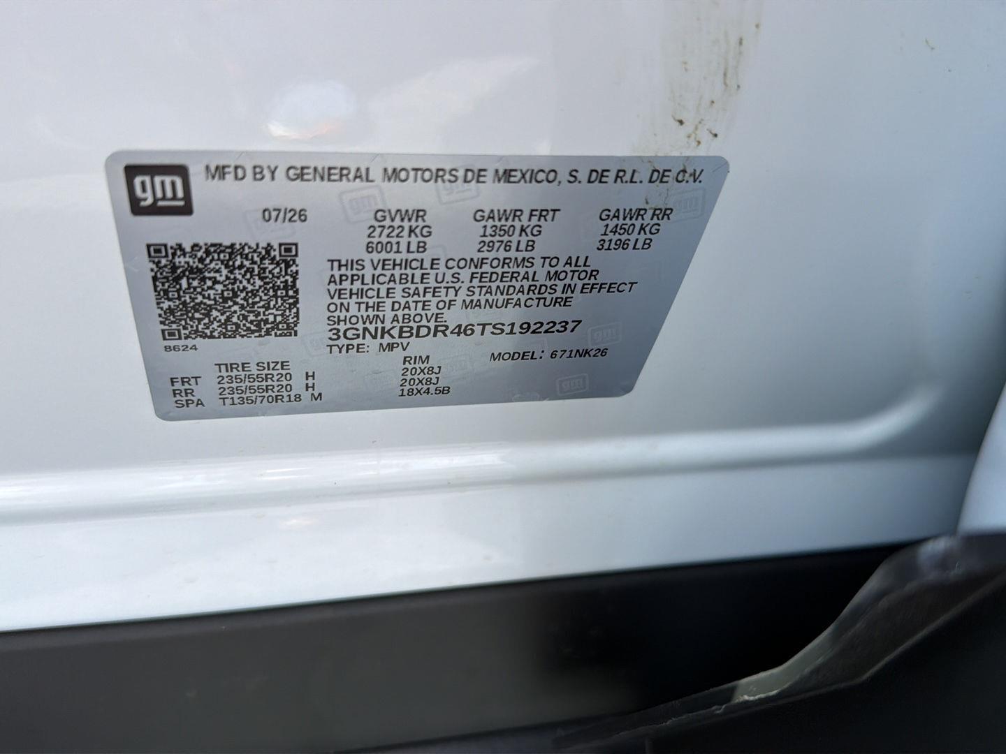 New 2026 Summit White Chevrolet LT image 38