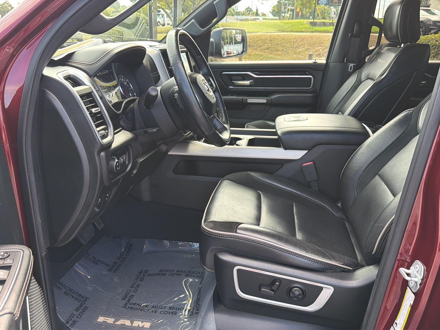 Used 2019 Delmonico Red Pearlcoat Ram Laramie image 10