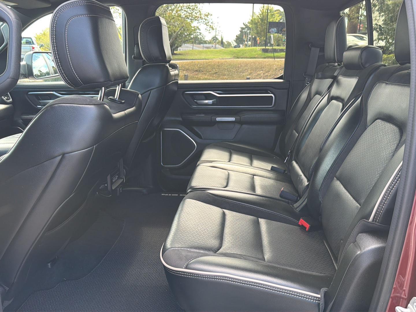 Used 2019 Delmonico Red Pearlcoat Ram Laramie image 11