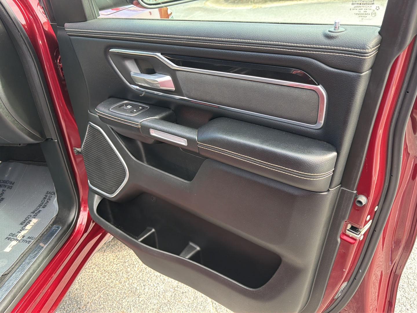 Used 2019 Delmonico Red Pearlcoat Ram Laramie image 14