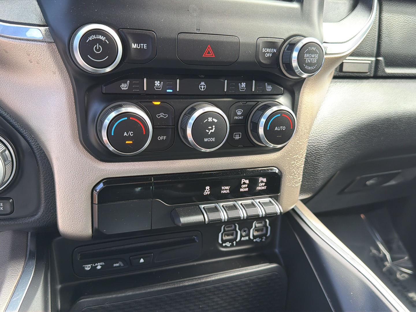 Used 2019 Delmonico Red Pearlcoat Ram Laramie image 29