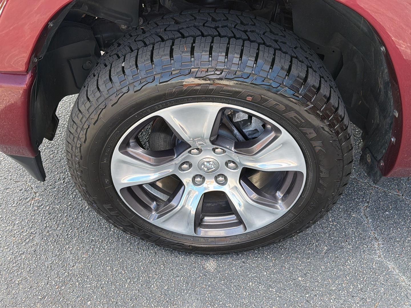 Used 2019 Delmonico Red Pearlcoat Ram Laramie image 38