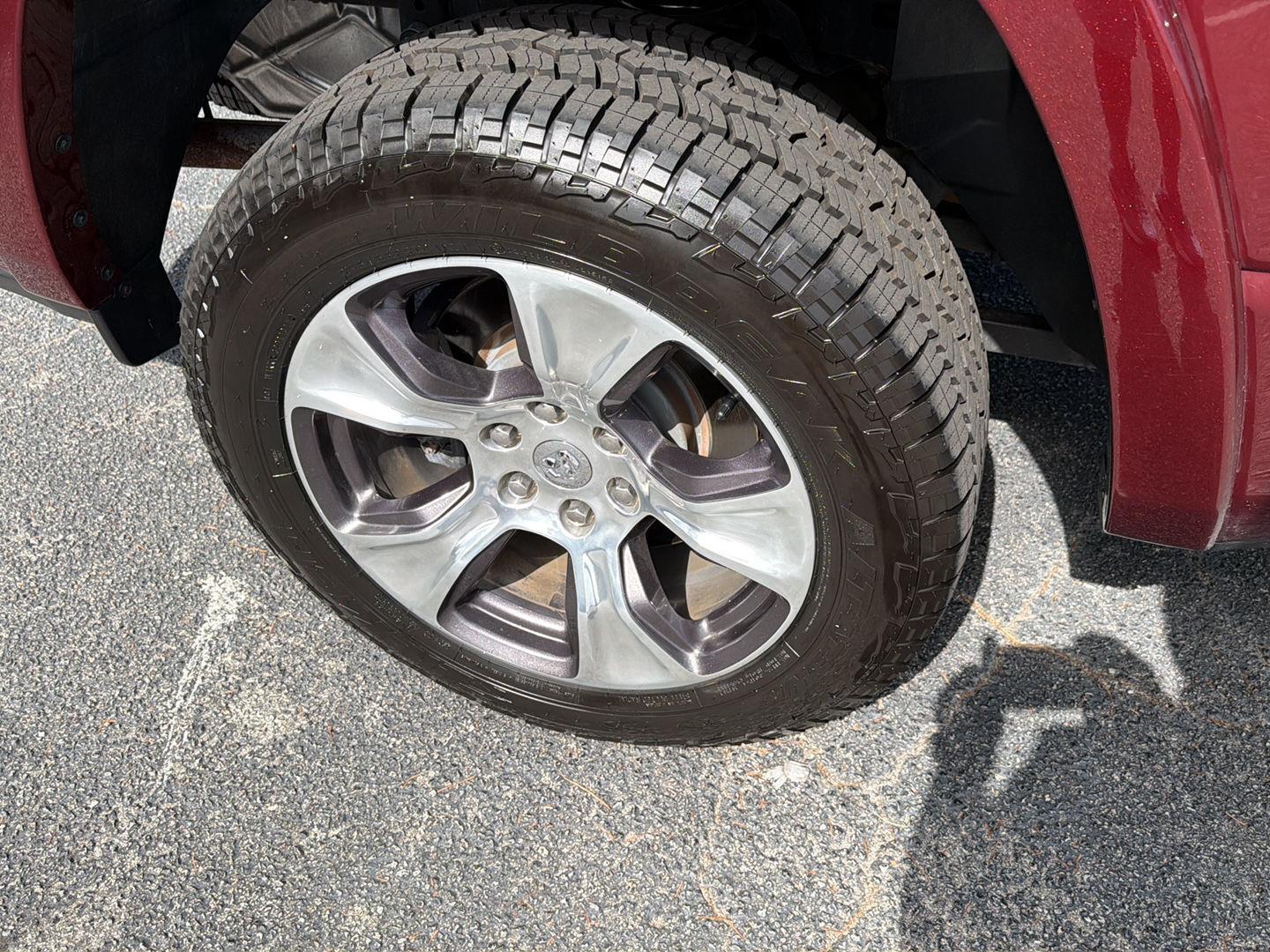 Used 2019 Delmonico Red Pearlcoat Ram Laramie image 40