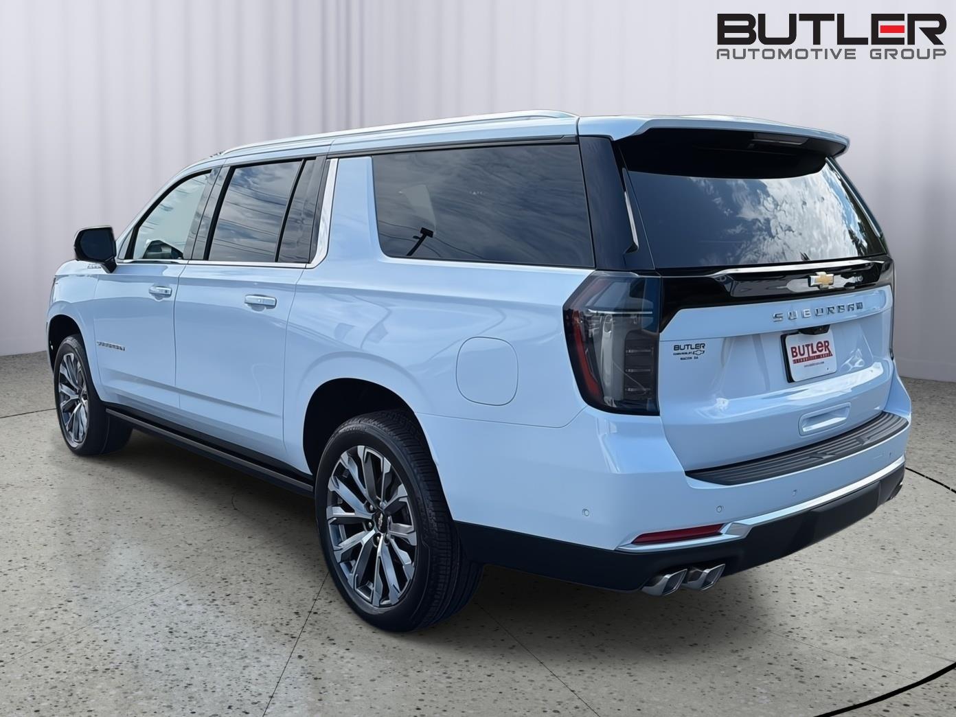 New 2026 Polar White Tricoat Chevrolet High Country image 4