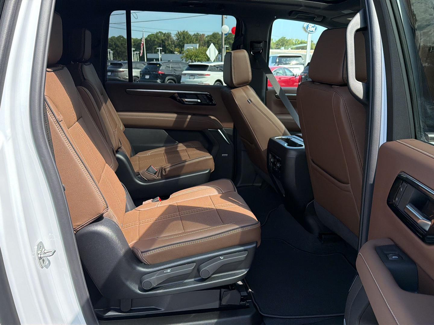 New 2026 Polar White Tricoat Chevrolet High Country image 14