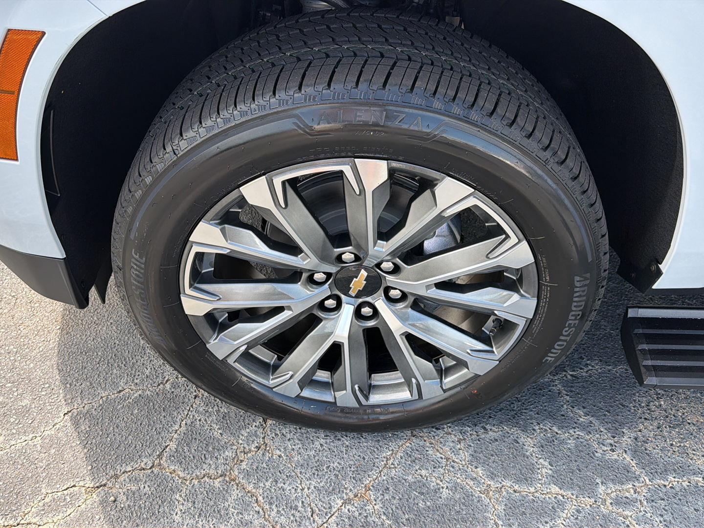 New 2026 Polar White Tricoat Chevrolet High Country image 41