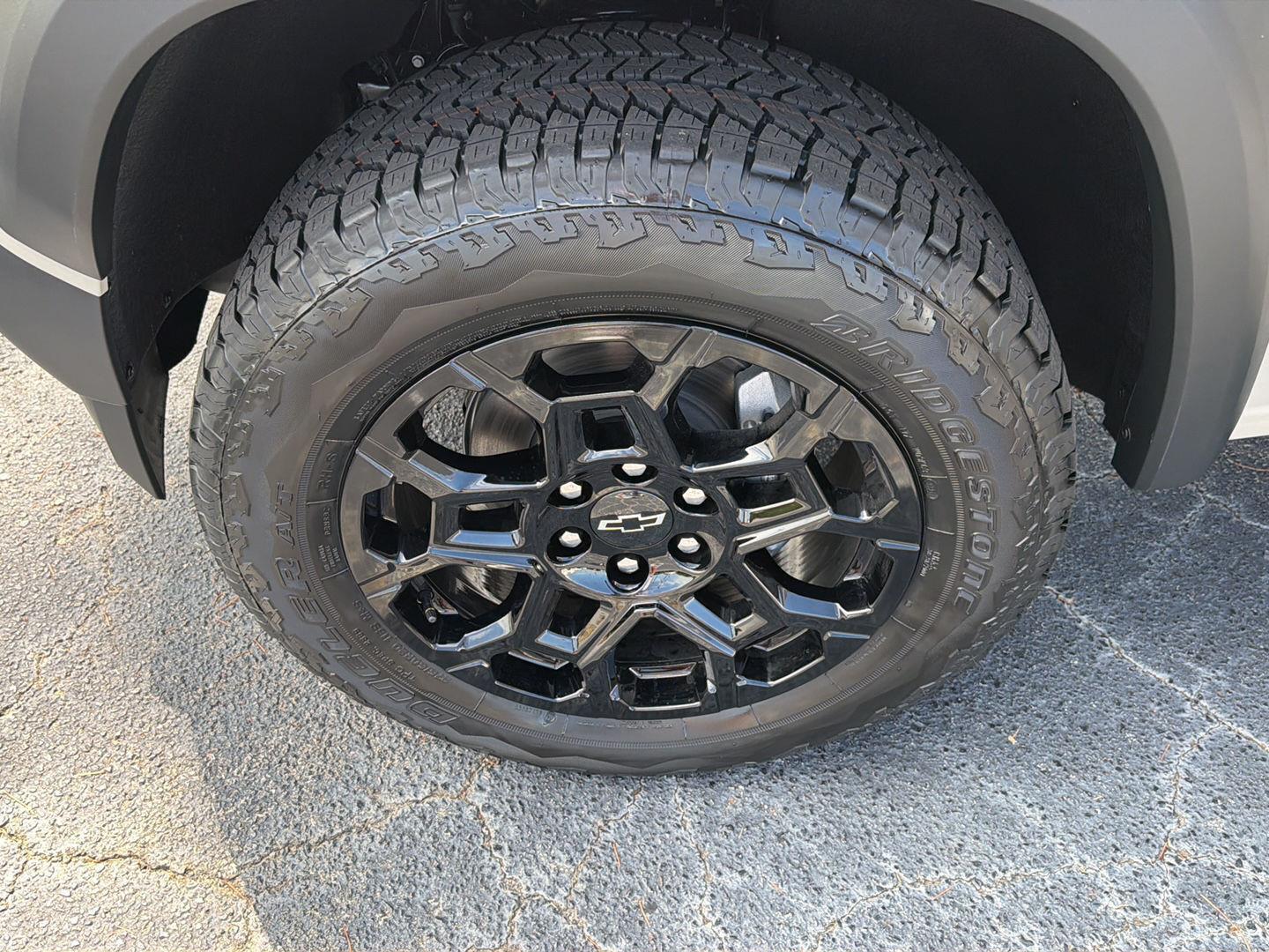 New 2026 White Sands Chevrolet 4WD Trail Boss image 34