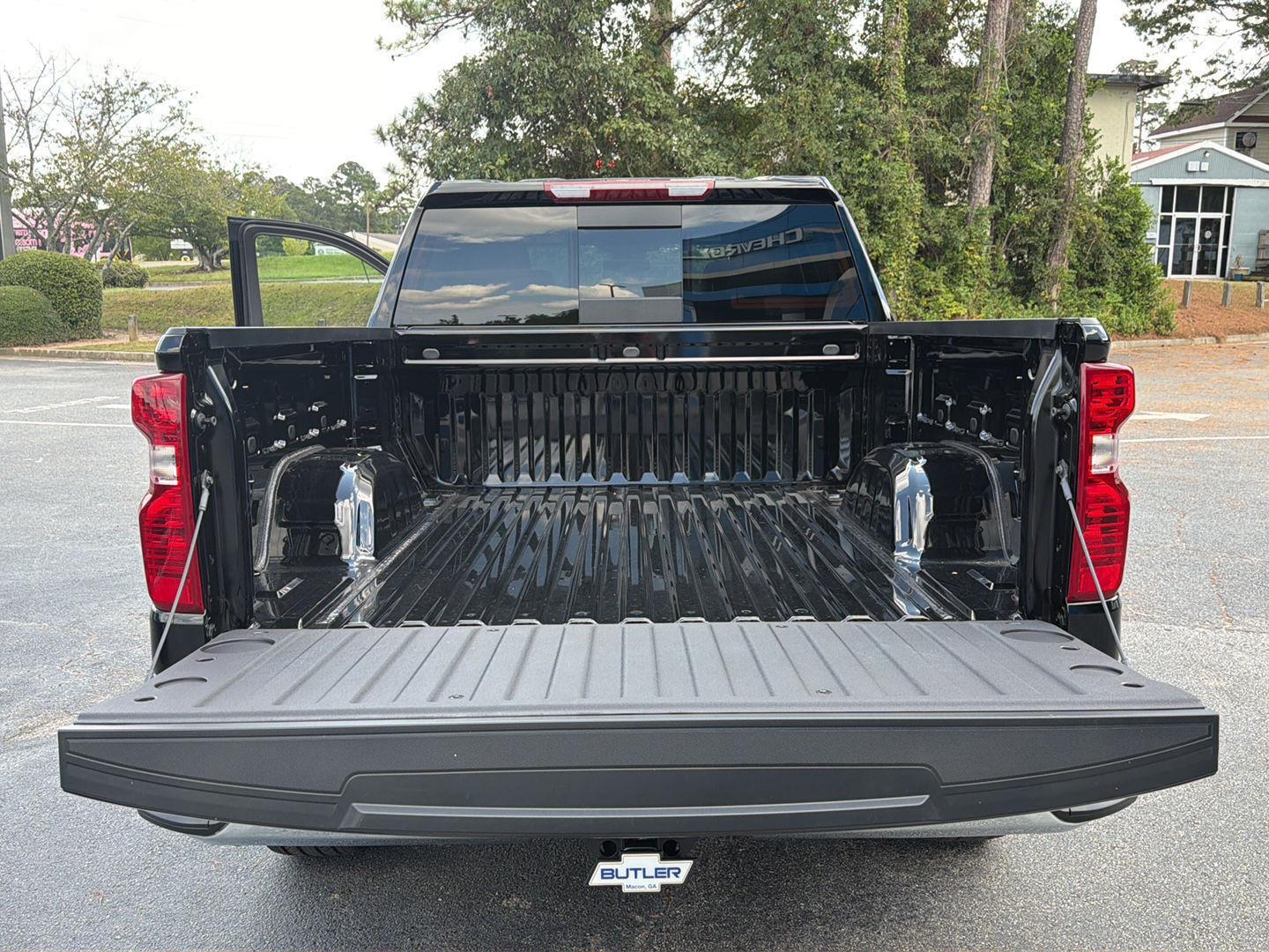 New 2026 Black Chevrolet LT image 33