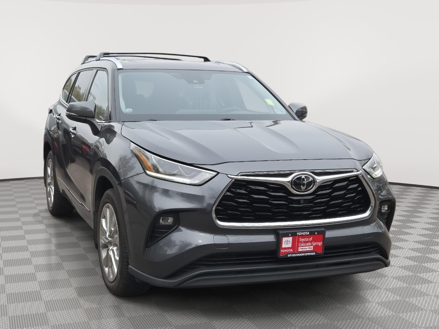 Magnetic Gray Metallic 2021 Toyota Highlander Limited AWD SUV / Crossover All-Wheel Drive 8-Speed Automatic