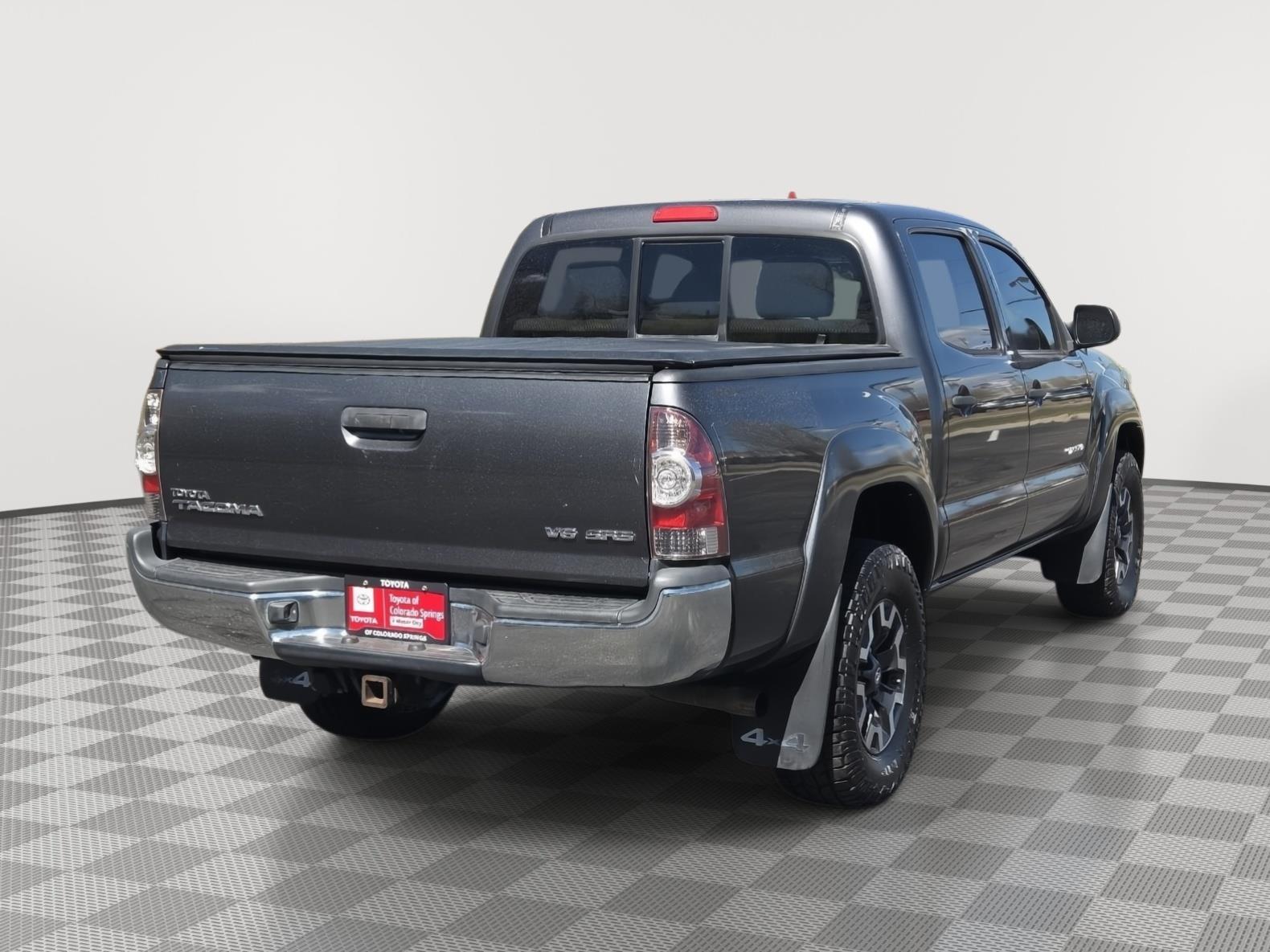 View vehicle photo 7