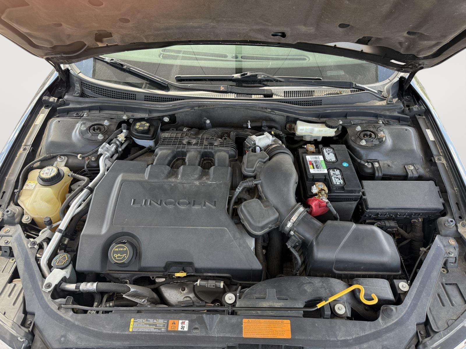 View vehicle photo 5