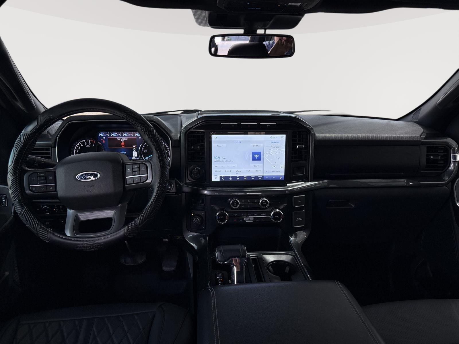 View vehicle photo 3