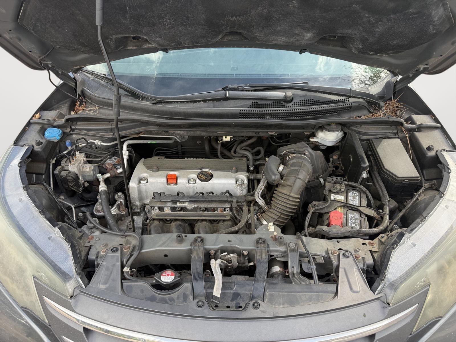 View vehicle photo 5