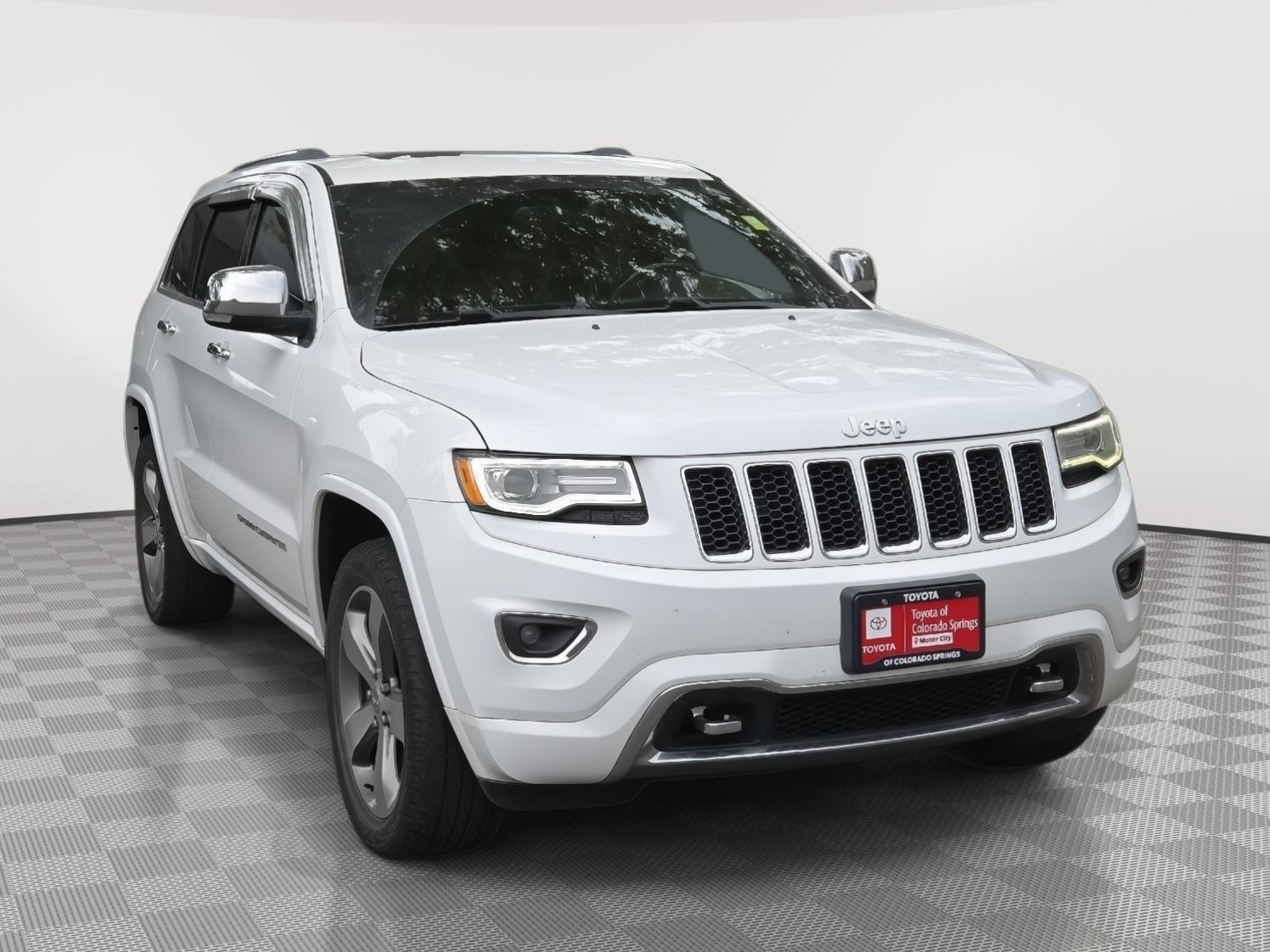 2016 Jeep Grand Cherokee Overland 4WD's photo