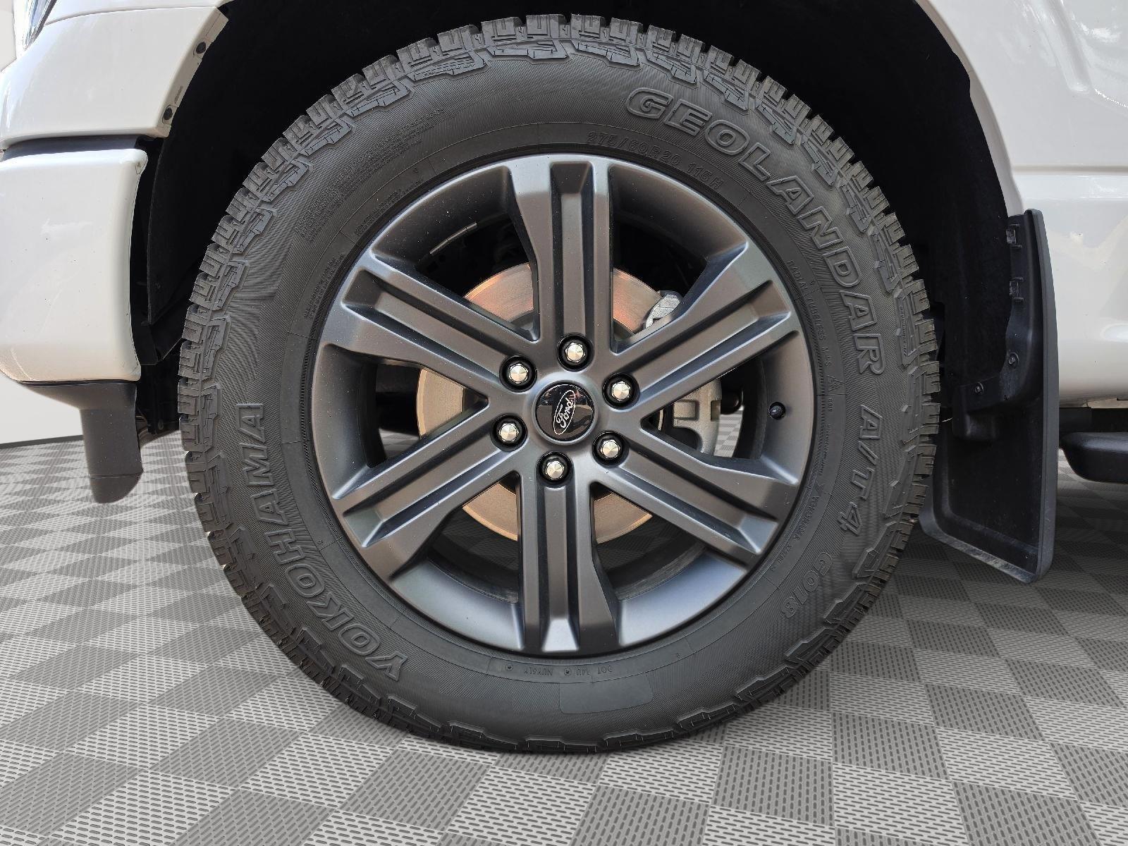 View vehicle photo 3