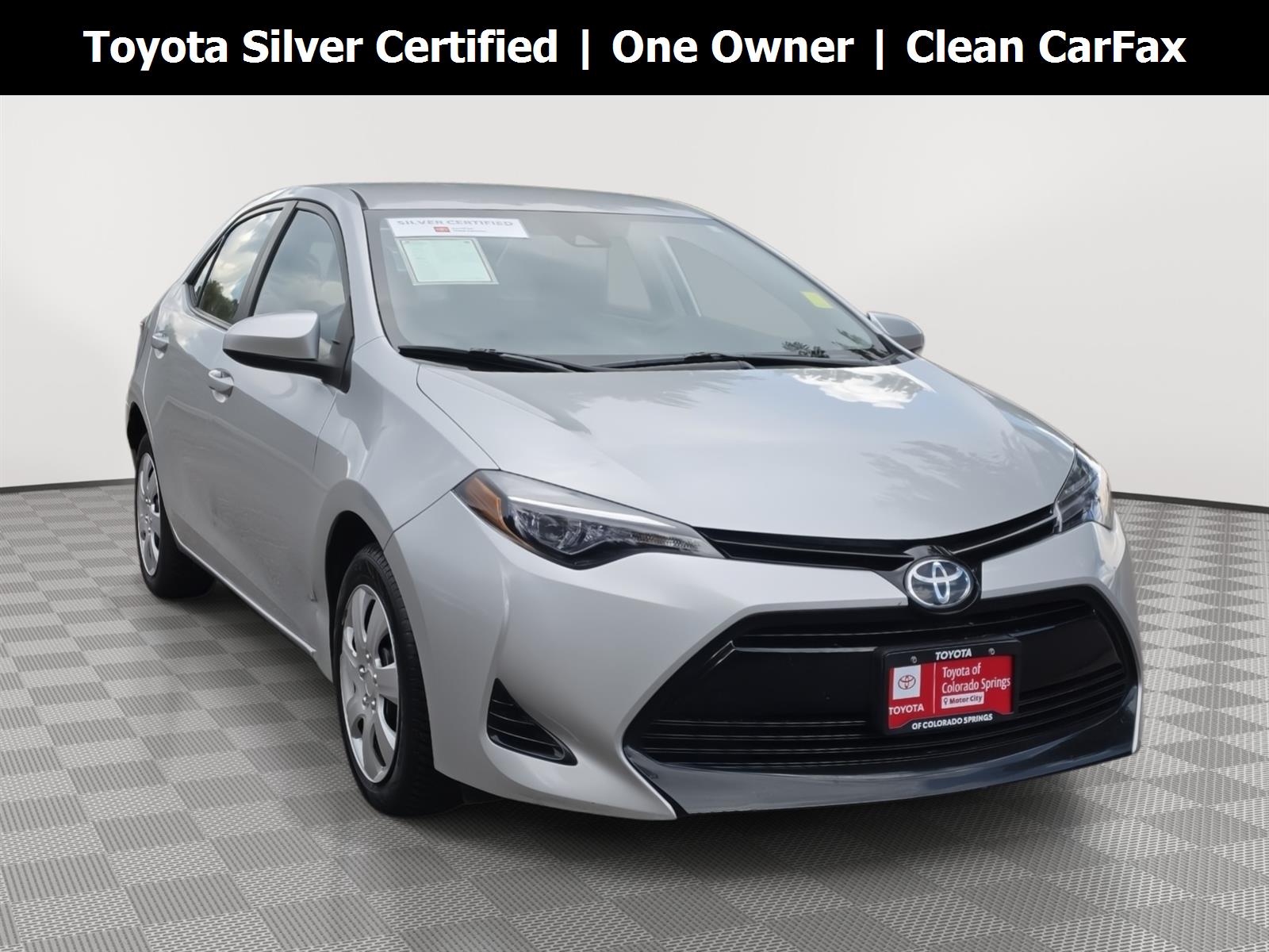 2017 Toyota Corolla Plata (Classic Silver Metallic) Sedán Tracción delantera Transmisión variable continua