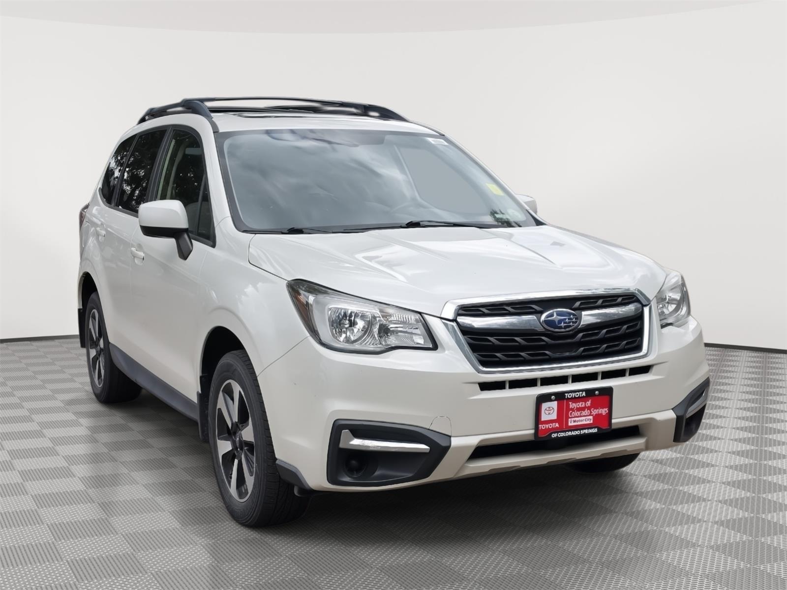 Crystal White Pearl 2017 Subaru Forester SUV / Crossover All-Wheel Drive Manual