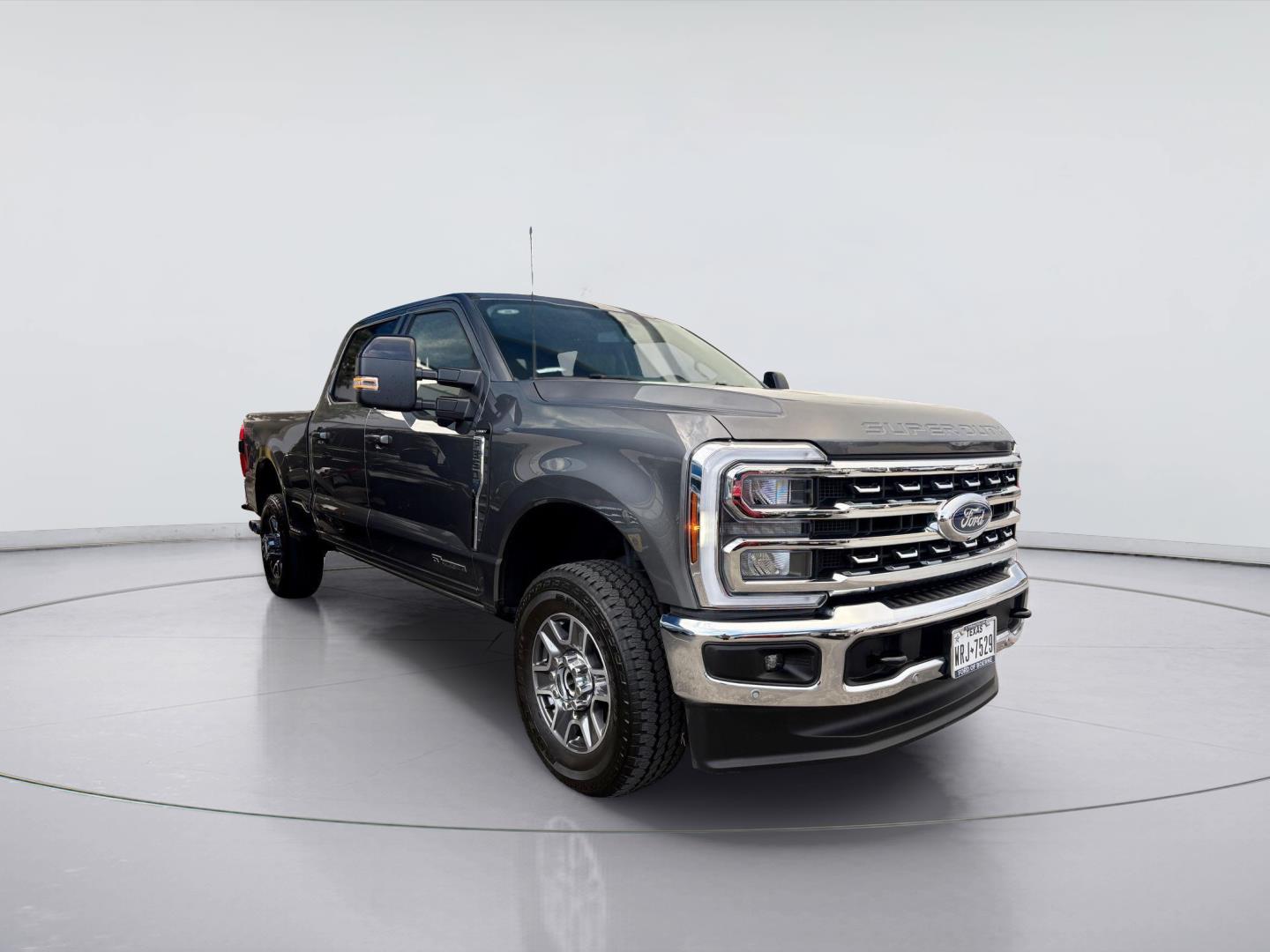 2025 Ford Super Duty F-350 Lariat