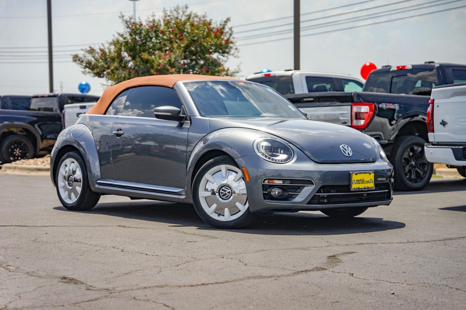 Platinum Gray Metallic/Brown Roof 2019 Volkswagen Beetle Convertible Front-Wheel Drive Automatic